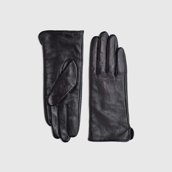 leather gloves.jpeg